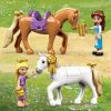 LEGO Disney Princess Belle és Aranyhaj királyi istállói 43195