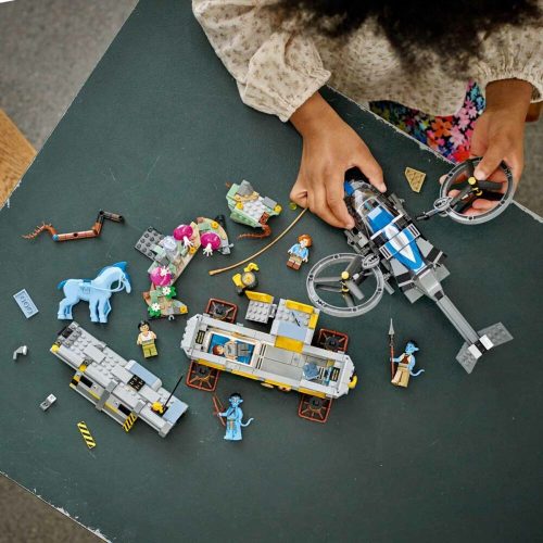 LEGO Avatar 75573 Lebegő sziklák: 26-os helyszín és RDA Samson